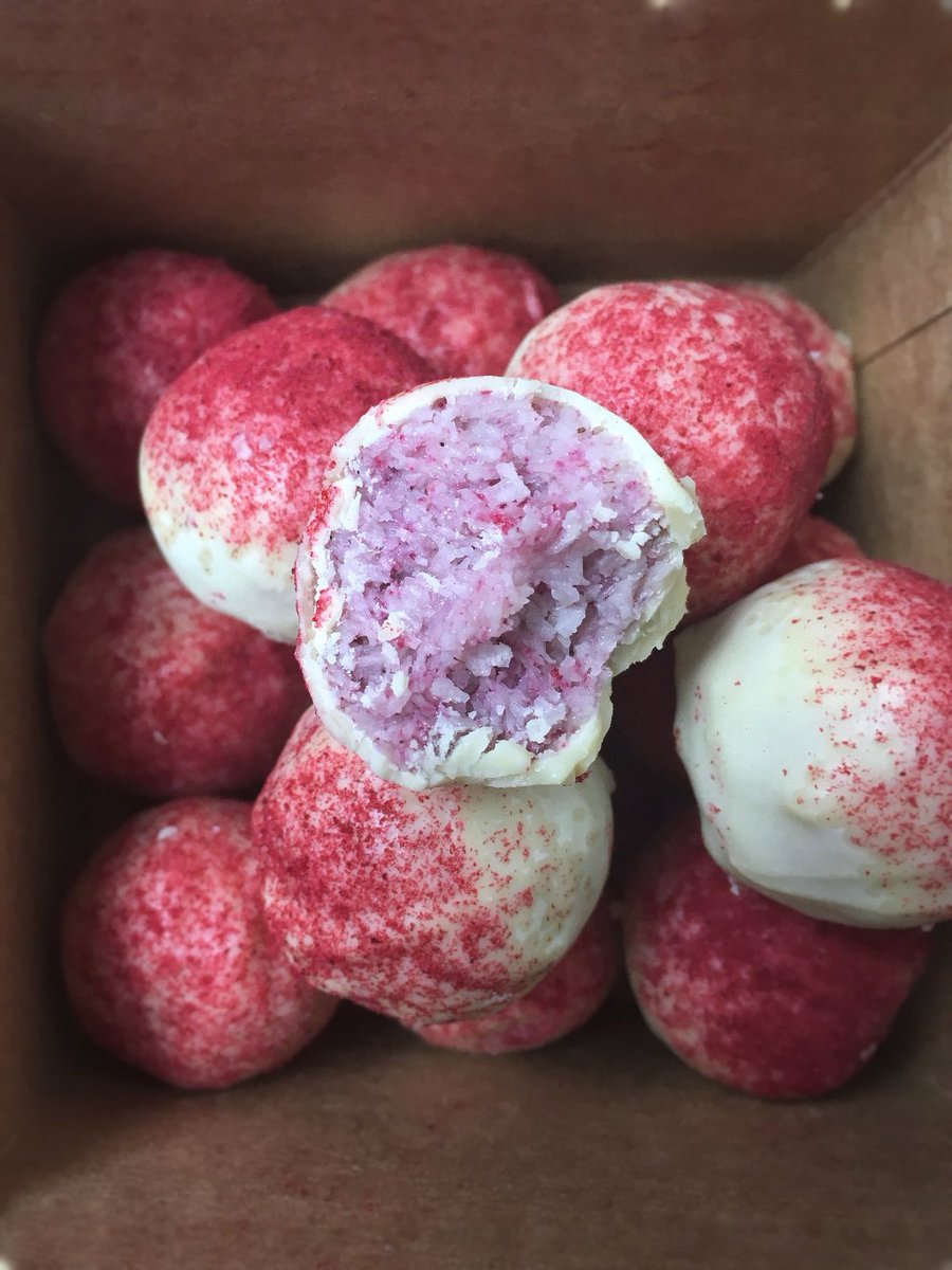 mintandohlala's tweet photo. Last Minute Geschenk Idee: selbst gemachtes, fruchtiges Bounty https://t.co/Bu2LUi8Gun https://t.co/fwuuYM9tGr
