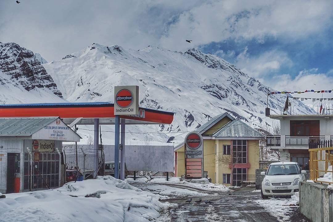 We are committed to make your travel a memorable one .
Assuring you the best services even at cold deserts of Kaza, Lahul Spiti. Come &amp; experience IndianOil at highest Retail outlet of the world.