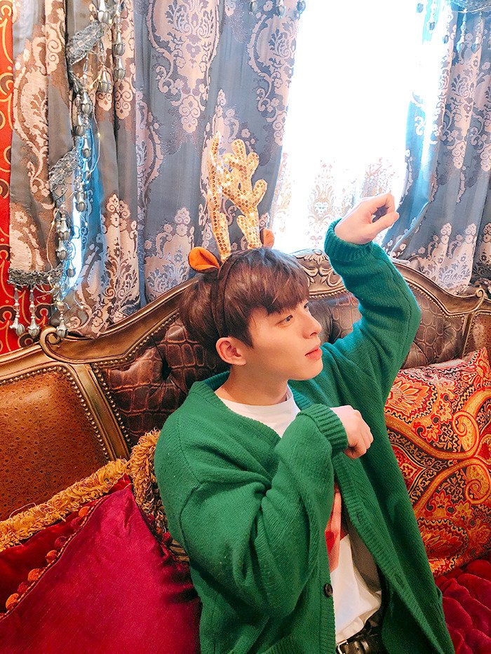 ru_honeyst's tweet photo. [HONEY SNAP📷] 10. MERRY HONEY CHRISTMAS🎄

>> https://t.co/YLQD6s3BAc

#허니스트 #HONEYST #연애하고싶은데요 👉👈 https://t.co/TkxEiZzZHr