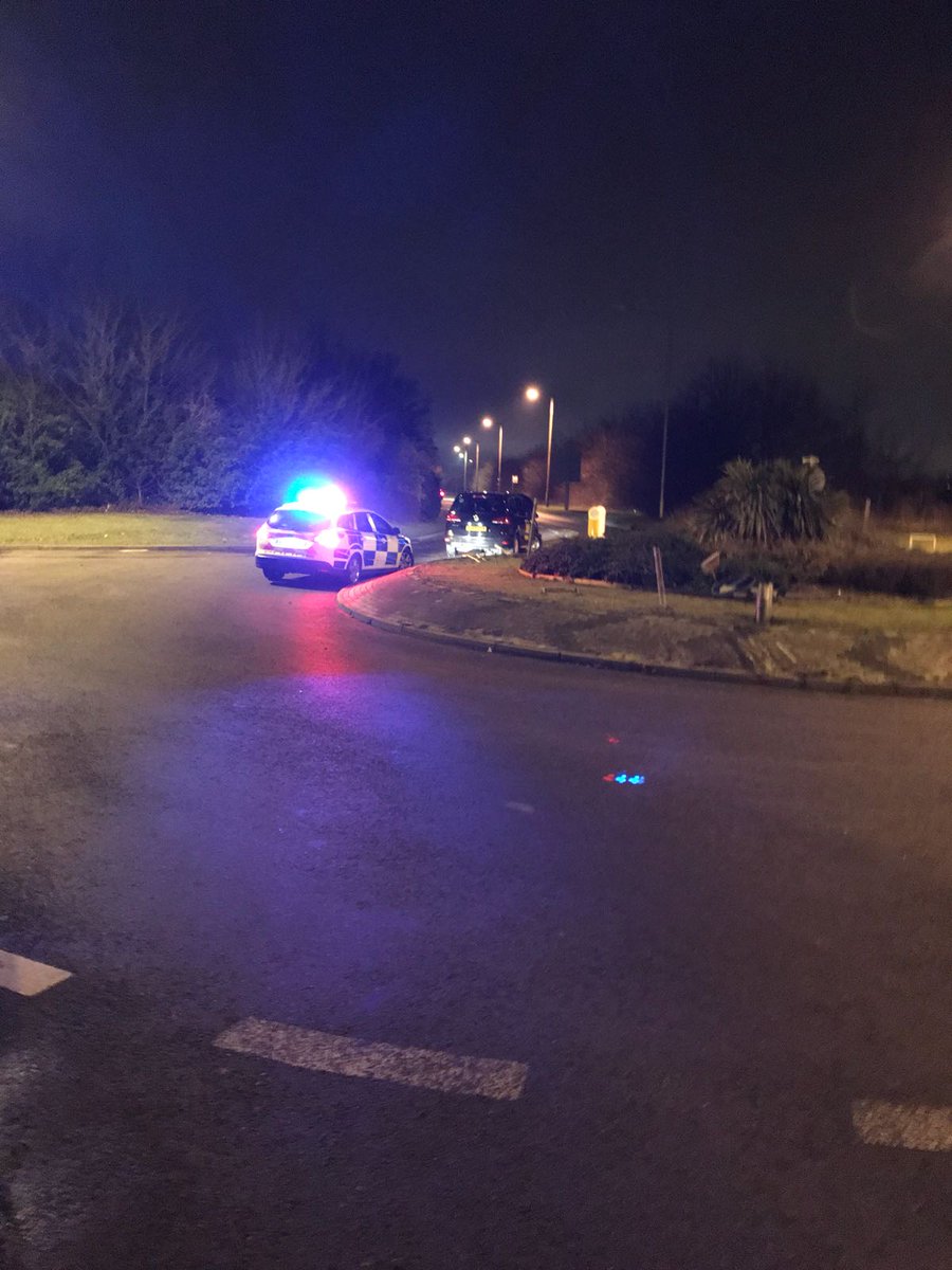 SouthendTPH's tweet photo. Do you want to risk you lives with inexperienced London drivers coming in using SatNavs ????? 

IN THE EARLY HOURS OF CHRISTMAS EVE 

@TFLTPH Uber operating without a @SouthendBC licence 

Operating illegally 45 miles outside licenced area

Costing @Southendpolice time and money https://t.co/myosoPIRun