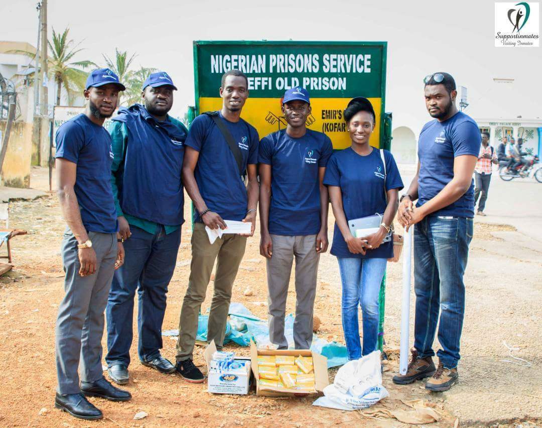supportInmates's tweet photo. Donation of collected bat soaps from residents of Royal Gardens Estate to Keffi Old Prison, Nasarawa, Nigeria @ladewin @PrisonerNews https://t.co/zyvmmSf9Tx