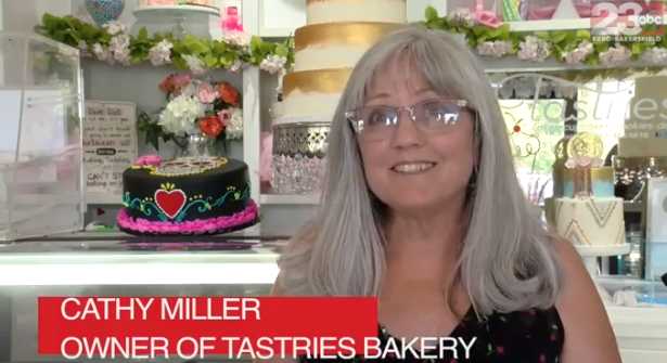 nicekriggs's tweet photo. Judge Declines to Issue Emergency Injunction Against Baker Who Wouldn't Make Same-Sex 'Wedding' Cake | Chri..  https://t.co/cawQOQG1jd https://t.co/SLmcbNBKKS