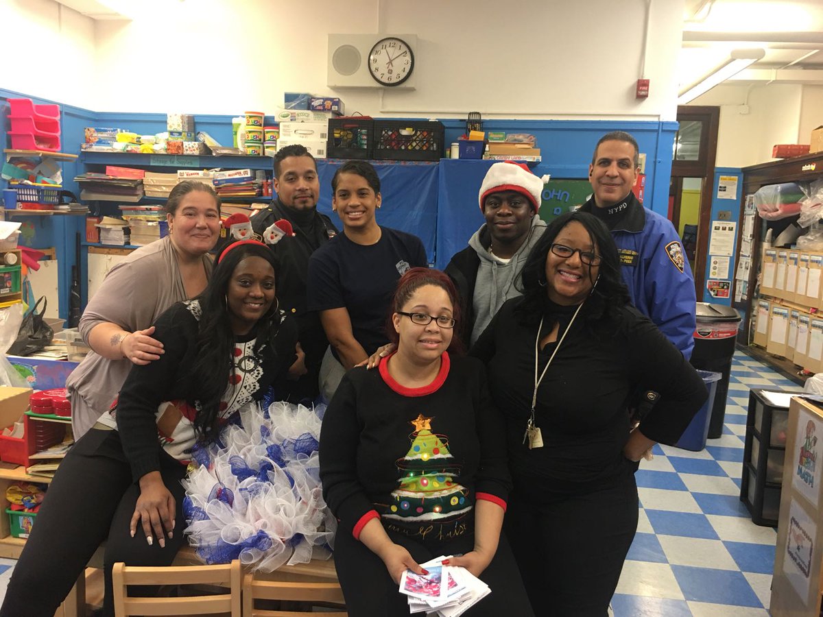 sherwingee1's tweet photo. Diversity Unity Block Association and NYPD Patrol Borough Bronx and Auxiliary Unit distributing the toys to PS 65 kids affected by Domestic Violence and Birch Family Services(Pelham Bay) kids with Autism. https://t.co/rrPjuMTvLs