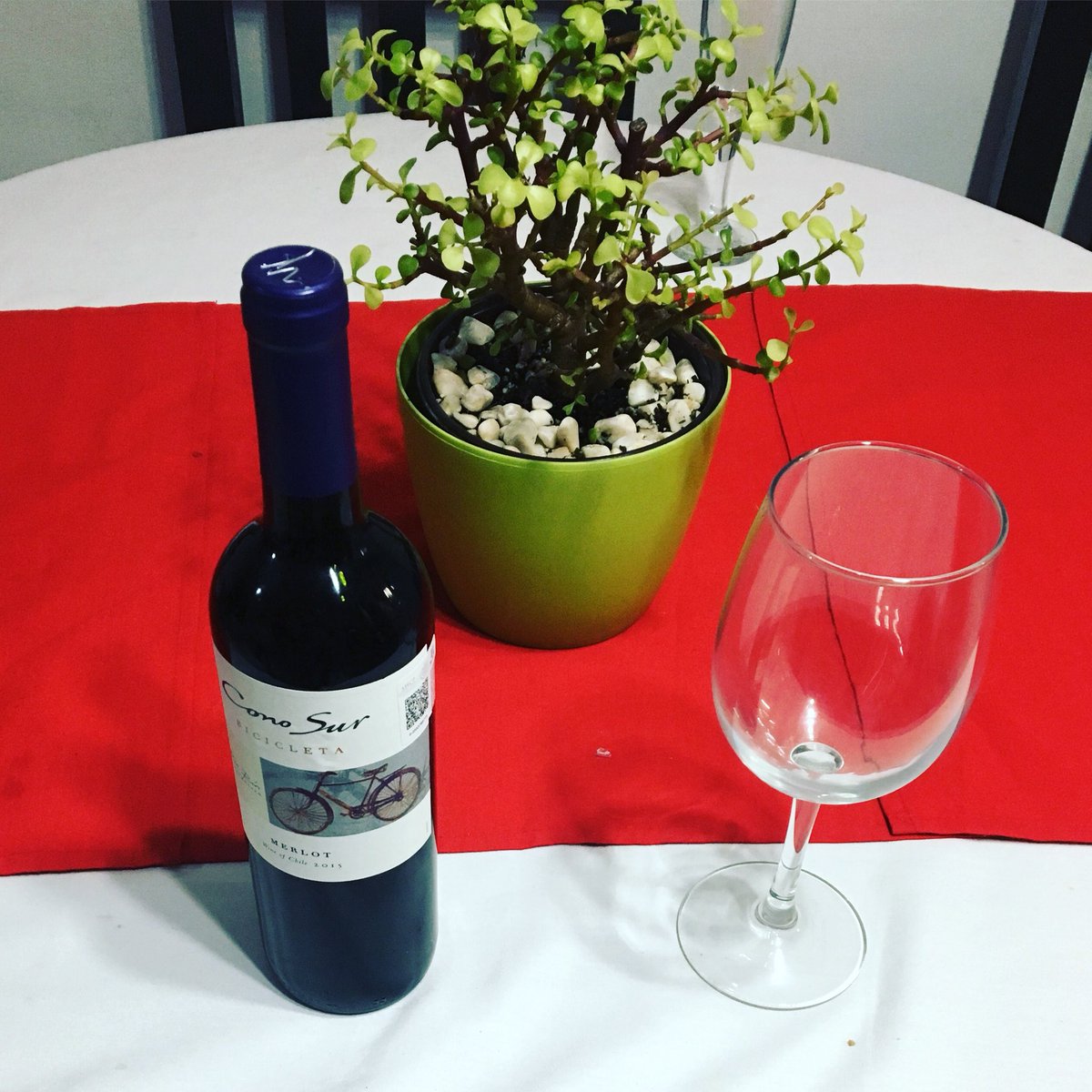 Alfredoyeyo's tweet photo. #somememoriesareforever #winetime #PlayaDelCarmen #realibiza #2017 https://t.co/tZnOs2TEC2