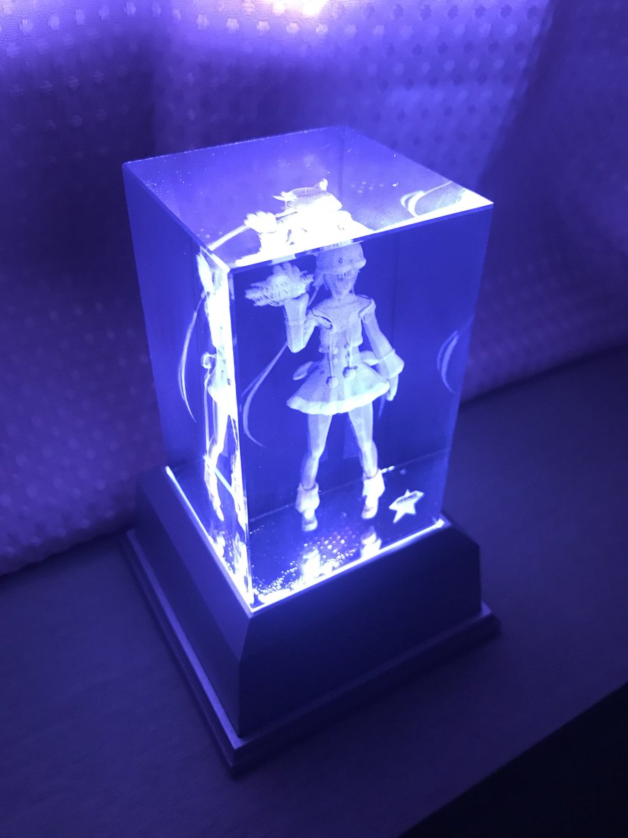 長谷川 唯 Auf Twitter 3dクリスタル フィギュア完成品いただきました ライトアップさせてるとめちゃくちゃ綺麗で うっとりしちゃう セーブポイントみたい 完全オーダーメイドなので世界でひとつだけだよ 大切にします Pso2