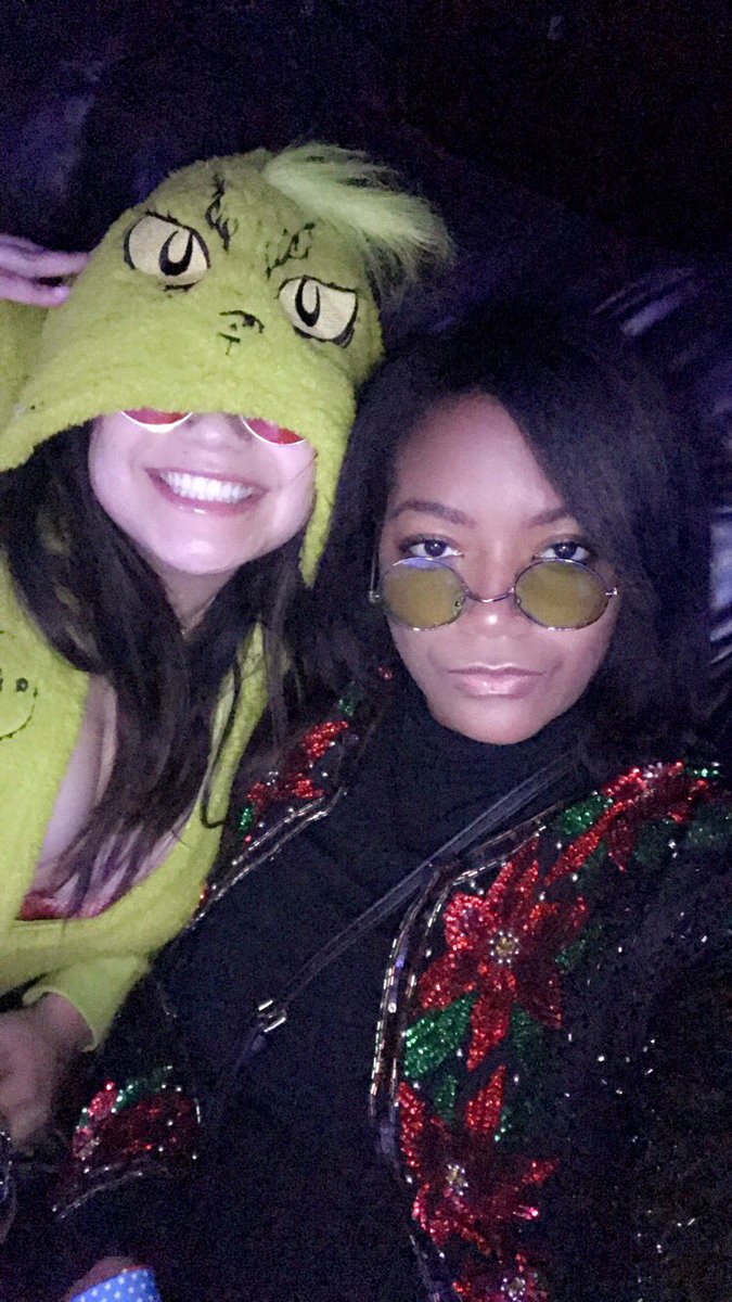 CamilleBWright's tweet photo. The Grinch & Cindy Lou. #PrettyGirlsLuvRap x #Antzmas π https://t.co/fqzfQTONUs