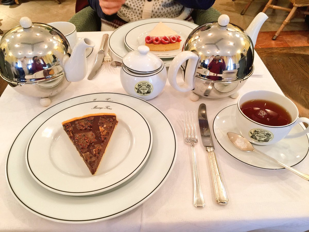 なんちくピヨり ポケマルcs マリアージュフレールのアフタヌーンティー 素晴らしかったです お料理もケーキも スパイスや花 お茶などを使っていて 香り高くて美味しい そして 紅茶を更に引き立ててる まさにマリアージュ 600種類から選べるお茶も