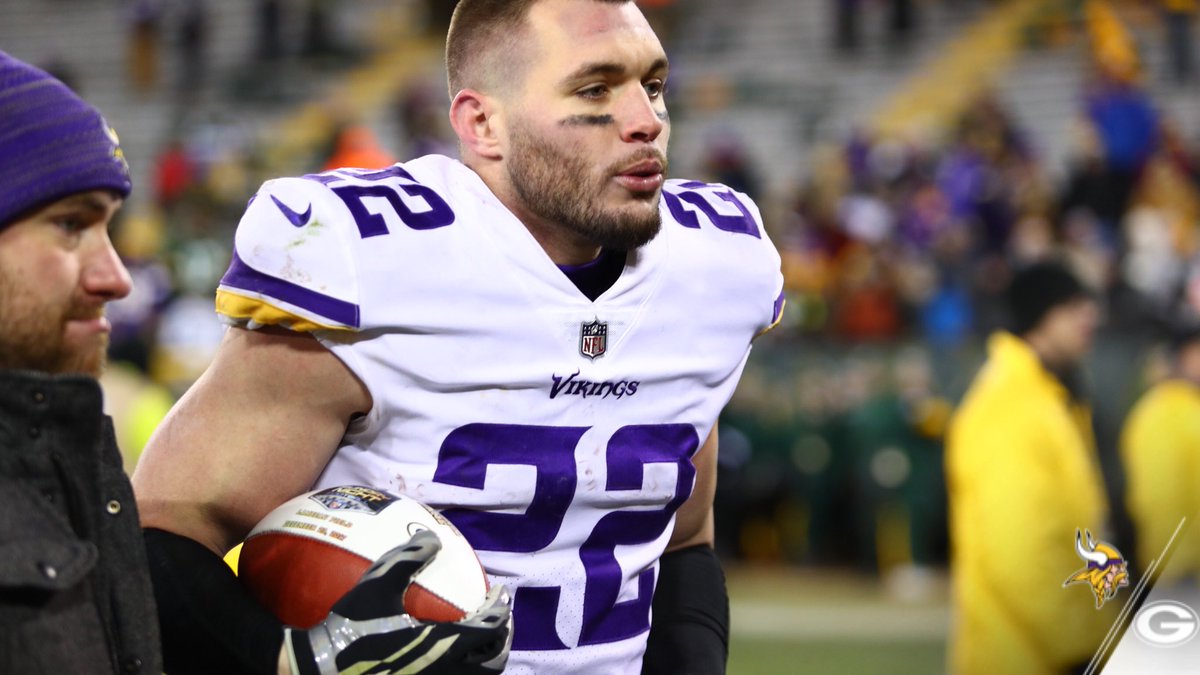 When didn’t @HarriSmith22 have a ball in his hands tonight?  #Skol https://t.co/QSoeVhJVS5