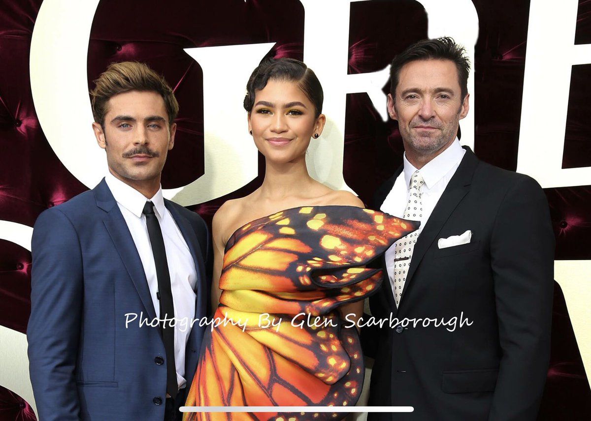 Glen1985's tweet photo. @ZacEfron @Zendaya @RealHughJackman at #TheGreatestShowman Premiere at @TheStarSydney 🎩 https://t.co/KEvcbSiit0