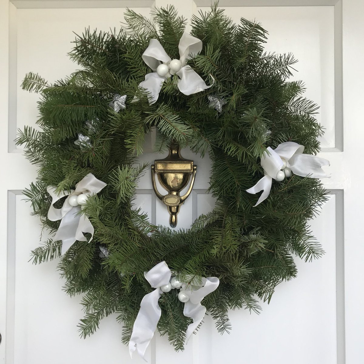 David_Emanuel's tweet photo. #WhiteChristmas is the theme!! Indoor and outdoor wreaths made by my good self under the supervision of @elderfloral #ChristmasCake all by ME!! #MerryChristmas #DressingWithDavid @BBCRadio2 5pm #ChristmasEve #ChristmasTree #ChristmasCake #ChristmasWreath #MerryChristmas xx https://t.co/PA0fPohzmo