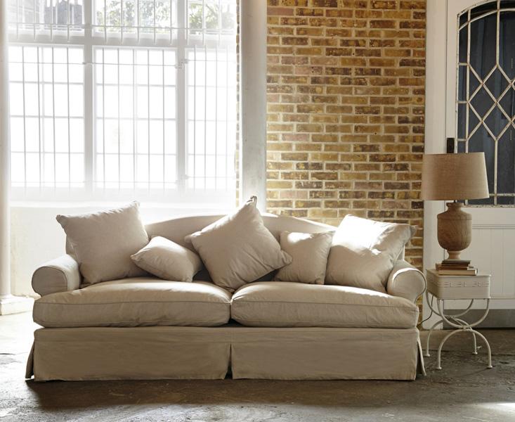 WorldIntUK's tweet image. Sink Into This Classic #Sofa For A Long Lazy Evening!!!! bit.ly/2ySGriJ       #freedelivery #LivingRoom