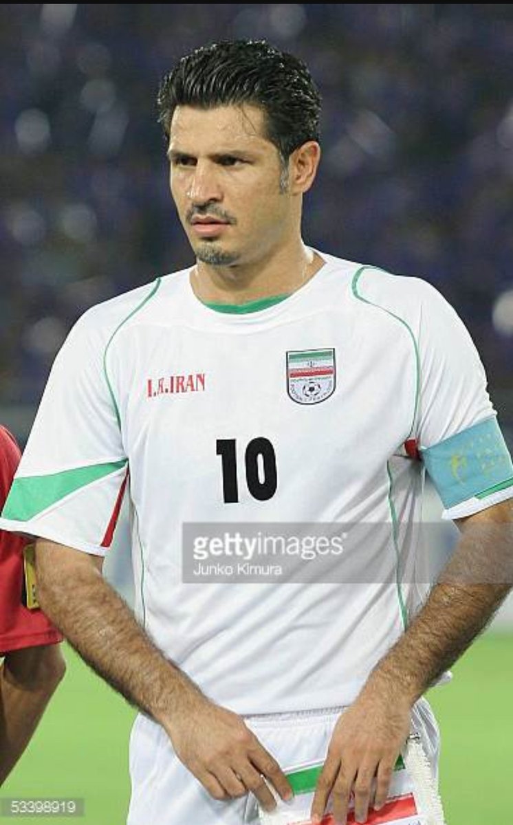 Iranskfotboll's tweet photo. #iranskajulkalendern #lucka24
ALI DAEI.
109 mål på 149 landskamper.
Framgångar i Champions League med Bayern Munchen och Hertha Berlin.
Enough said. https://t.co/WmGwrd8deY
