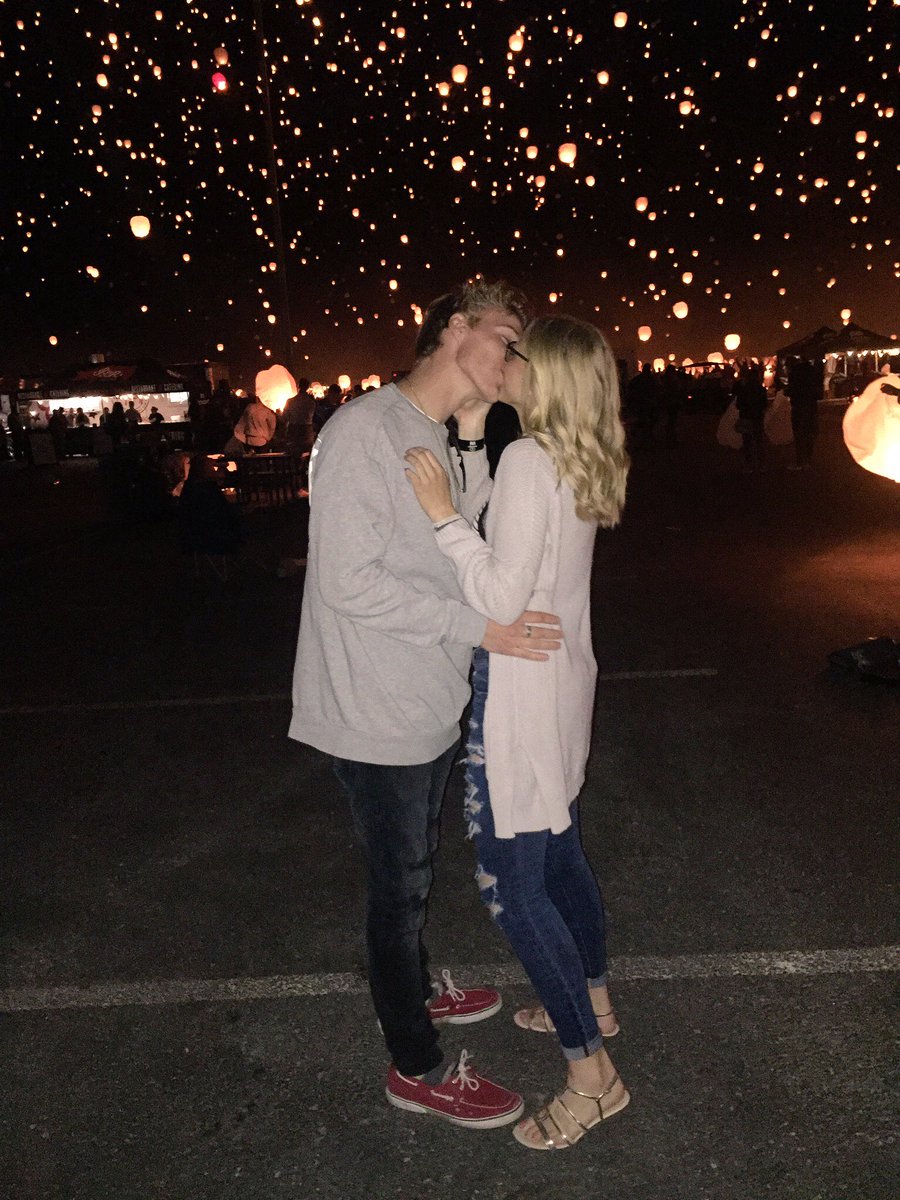 Emilie_veale2's tweet photo. Happy birthday to this babe😻 still not sure how I got so lucky but I’m not complaining!! Love you J- Bae, hope today was grand💗 https://t.co/QzccfKJxzA