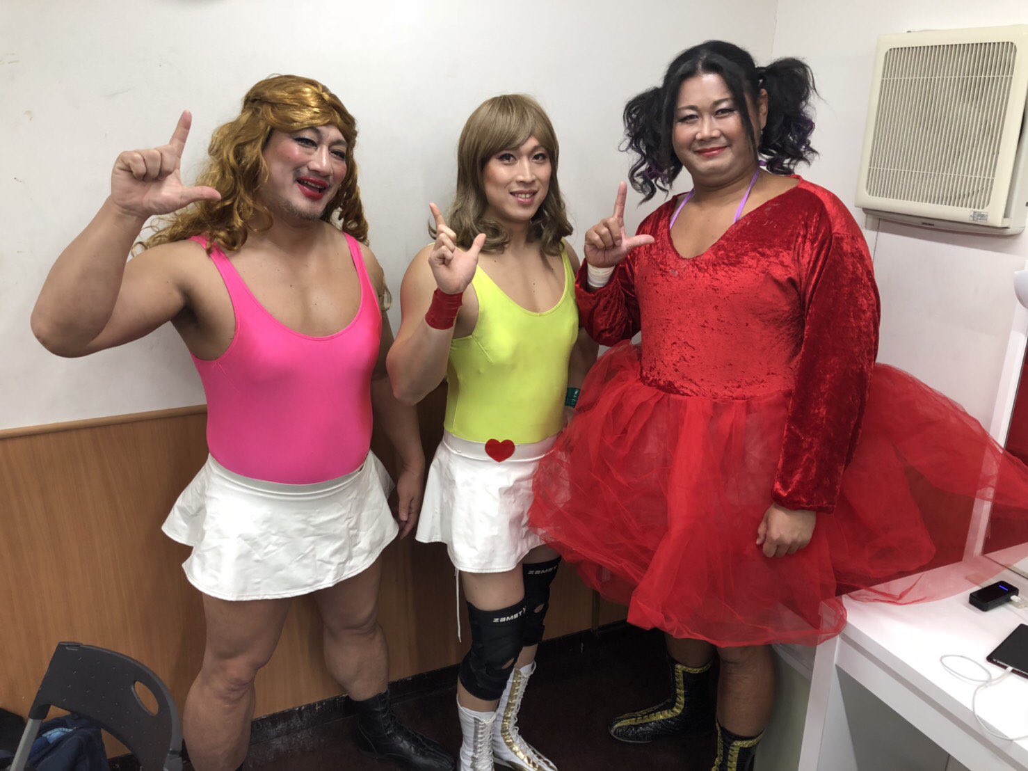 ハローキティ 全日本 プロレス タッグマッチ 覆面レスラー　根付　ストラップ ハローキティ 全日本 プロレス タッグマッチ 覆面レスラー根付