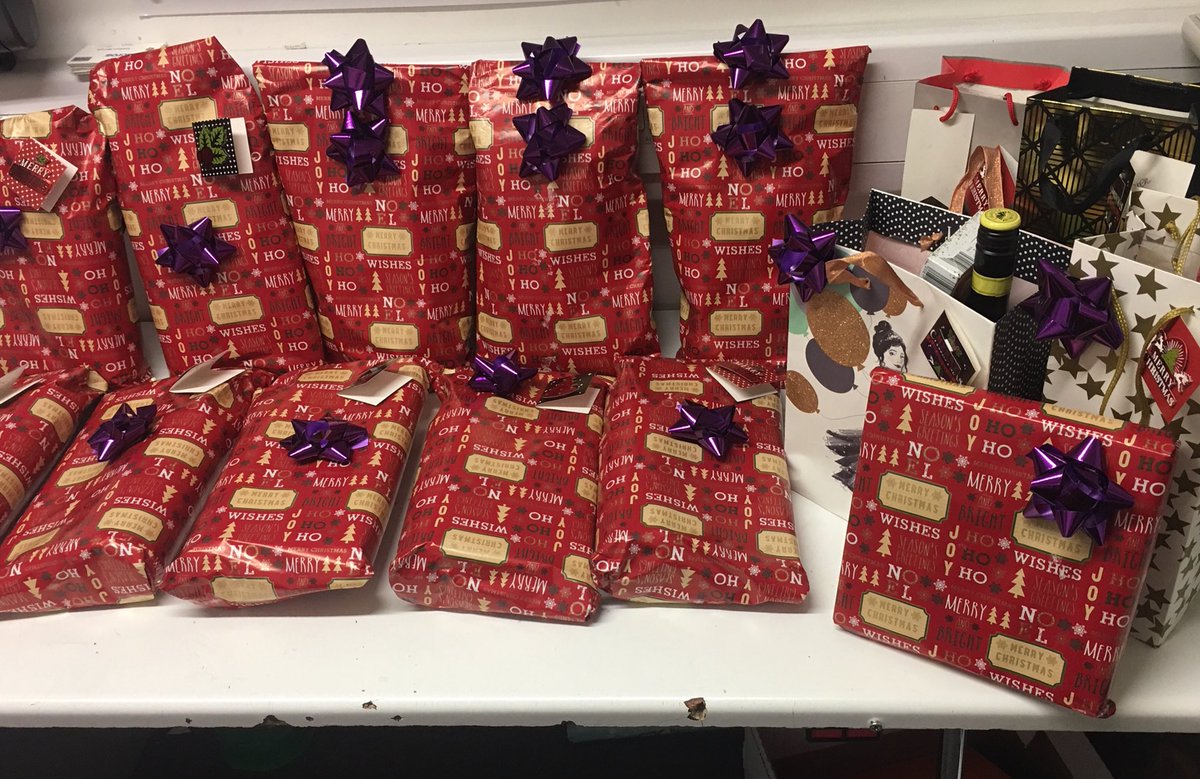 Ready for 25th! Purple Xmas at Crewe Central🎄🎄Team, thank you very much for your hard work in 2017 and let’s smash 2018 💜💜 
#chaffstakeover  <a href="/airs_pi/">RAirsPI</a>