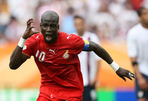 Happy Birthday to the Ghanaian former Captain Stephen Appiah .. Happy 37 leader 