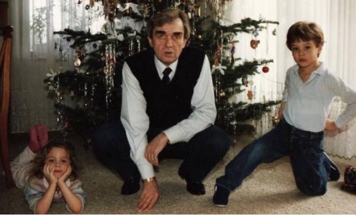 Fröhliche und friedliche Weihnachten, einen guten Rutsch ins neue Jahr und nur das Allerbeste für 2018! Merry and peaceful Christmas, a happy new year and all the very best for 2018!