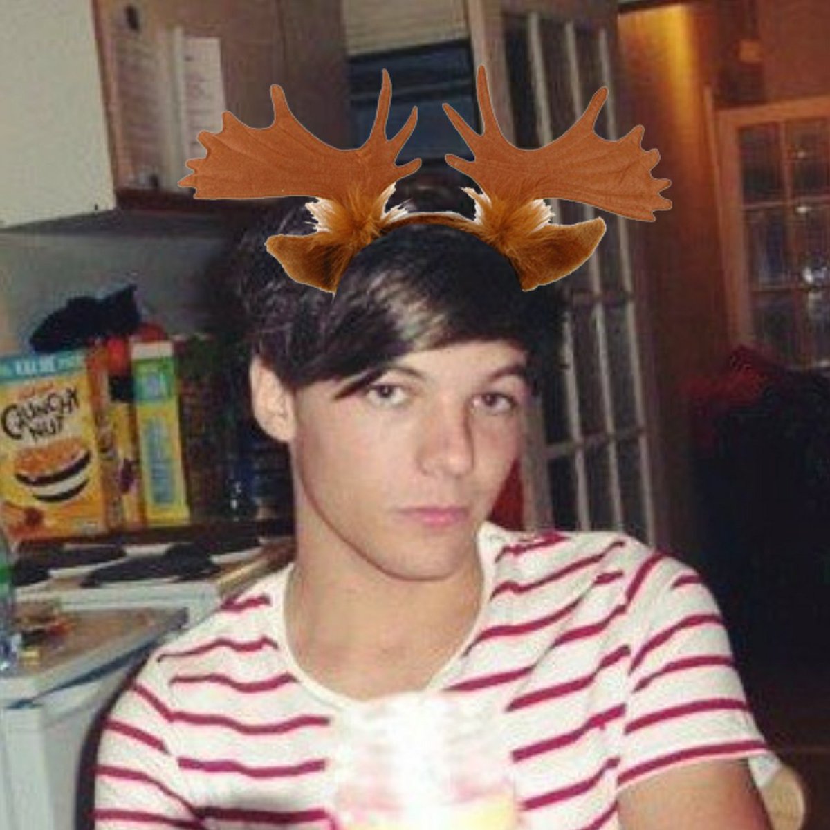 justbothways's tweet photo. @Harry_Styles ven y dame duro contra el muro por mi cumpleaños. 
#Louis bottoms #HarryTops #WeAreAllLouis https://t.co/GRiyC68aek