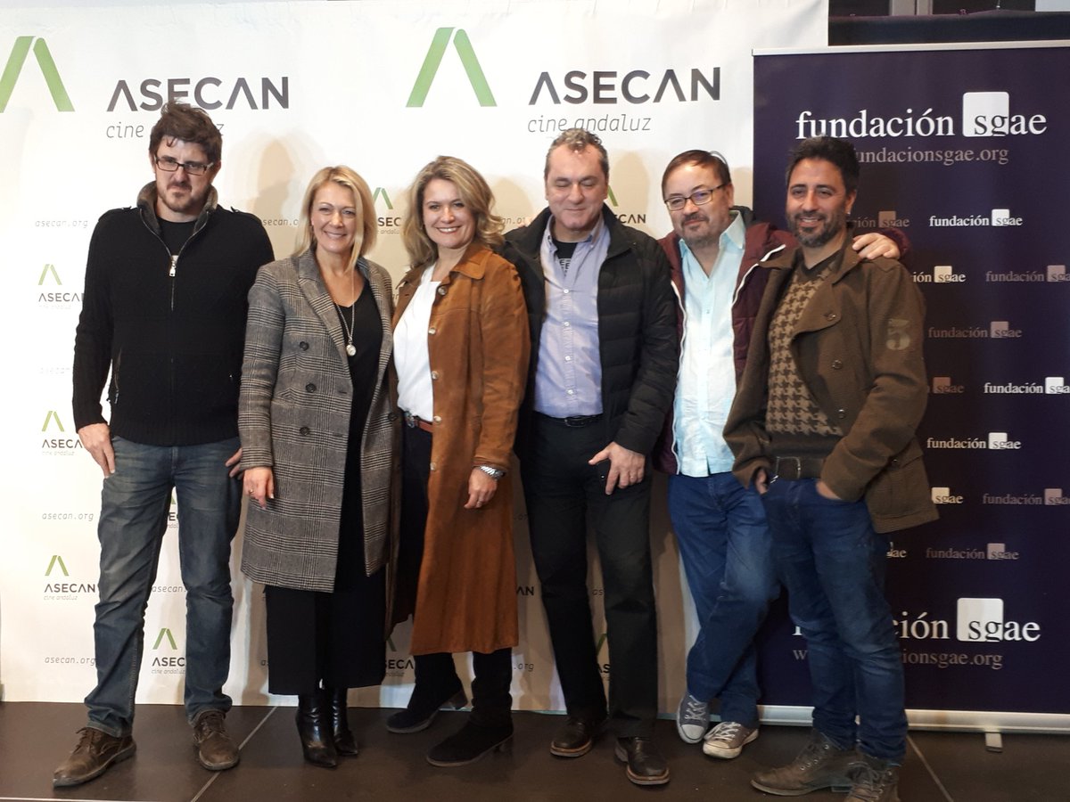 AndaluciaFilm's tweet photo. Enhorabuena a tod@s l@s nominad@s #ASECAN2018.
Gracias @ASECAN_ANDALUZ por acoger el encuentro de Navidad del #cineandaluz 💛🎬 https://t.co/g9E232WUqY