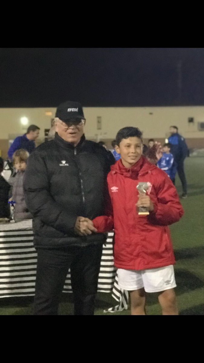 Daniel Budesca jugador FUTTEC <a href="/TFuttec/">Tecnificación FUTTEC</a> del Real Murcia maximo goleador en el Torneo de Navidad del Cartagena CF!! <a href="/TOTALSPORTCENT/">TOTAL SPORT CENTER</a> <a href="/manolomt13/">Manolo Muñoz Tornero</a> 
Dani lleva 2 años trabajando con nosotros en FUTTEC, y cada año va a mas...ENHORABUENA a Dani y su familia