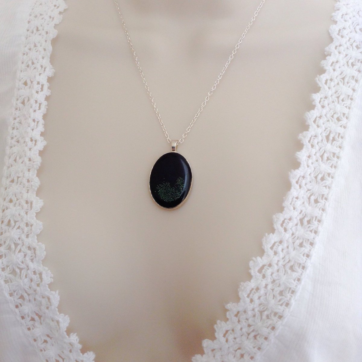 ArtisanJByViv's tweet image. Black Resin Pendant, Oval Pendant, Goth Necklace, Gothic St… tuppu.net/b47f377f #BeadsofCreation #UniquePresent