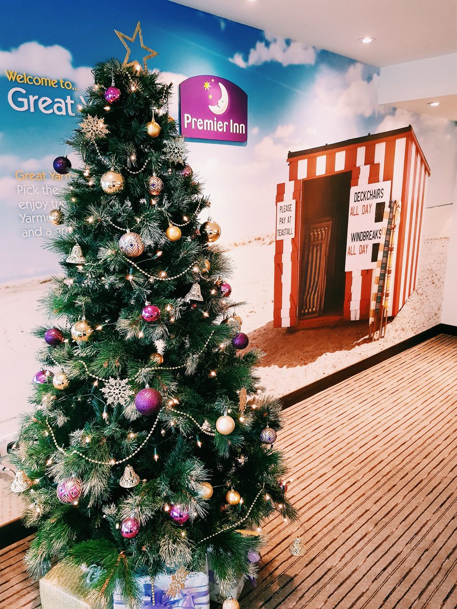 Merry Christmas Everyone &amp; Happy Holidays! From us all at Great Yarmouth Premier Inn we hope you have a fabulous holiday season!