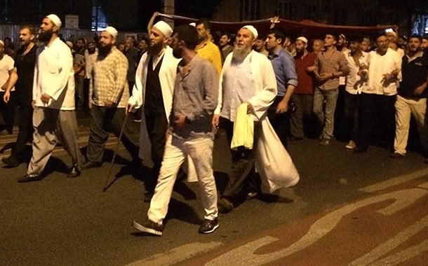 sendika_org's tweet photo. KHK’de iç savaş maddesi: AKP karşıtı girişimleri bastıracak sivillere cezasızlık vaadi https://t.co/46naZyeafO https://t.co/Wh4kRkEOcM