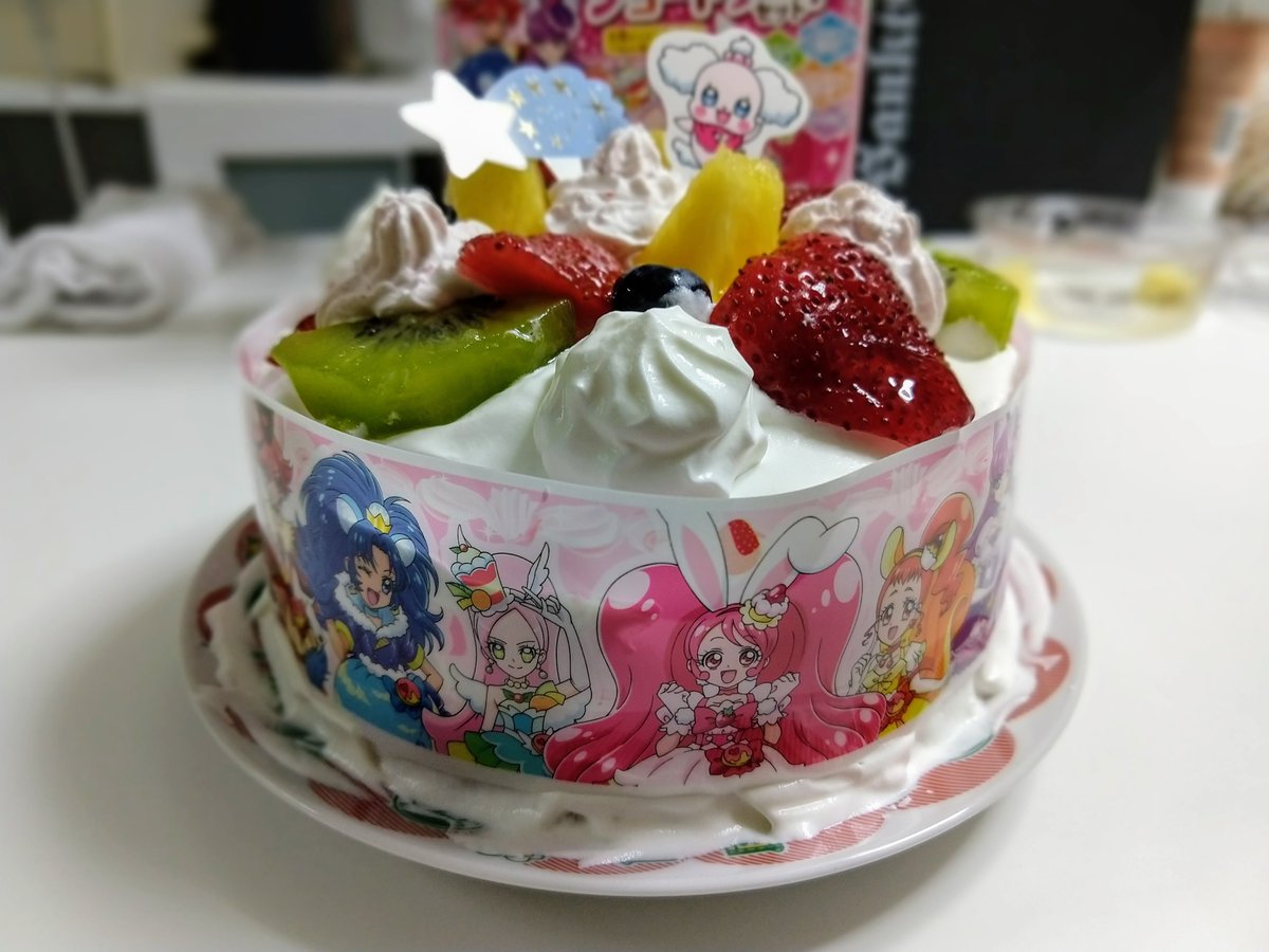 3298 みにくーぱー すなっくプリキュアでいただいた 手作りショートケーキセット デコレーションしてからフリーズドライのイチゴがあるのを思い出してやっつけた感 花の都プレート