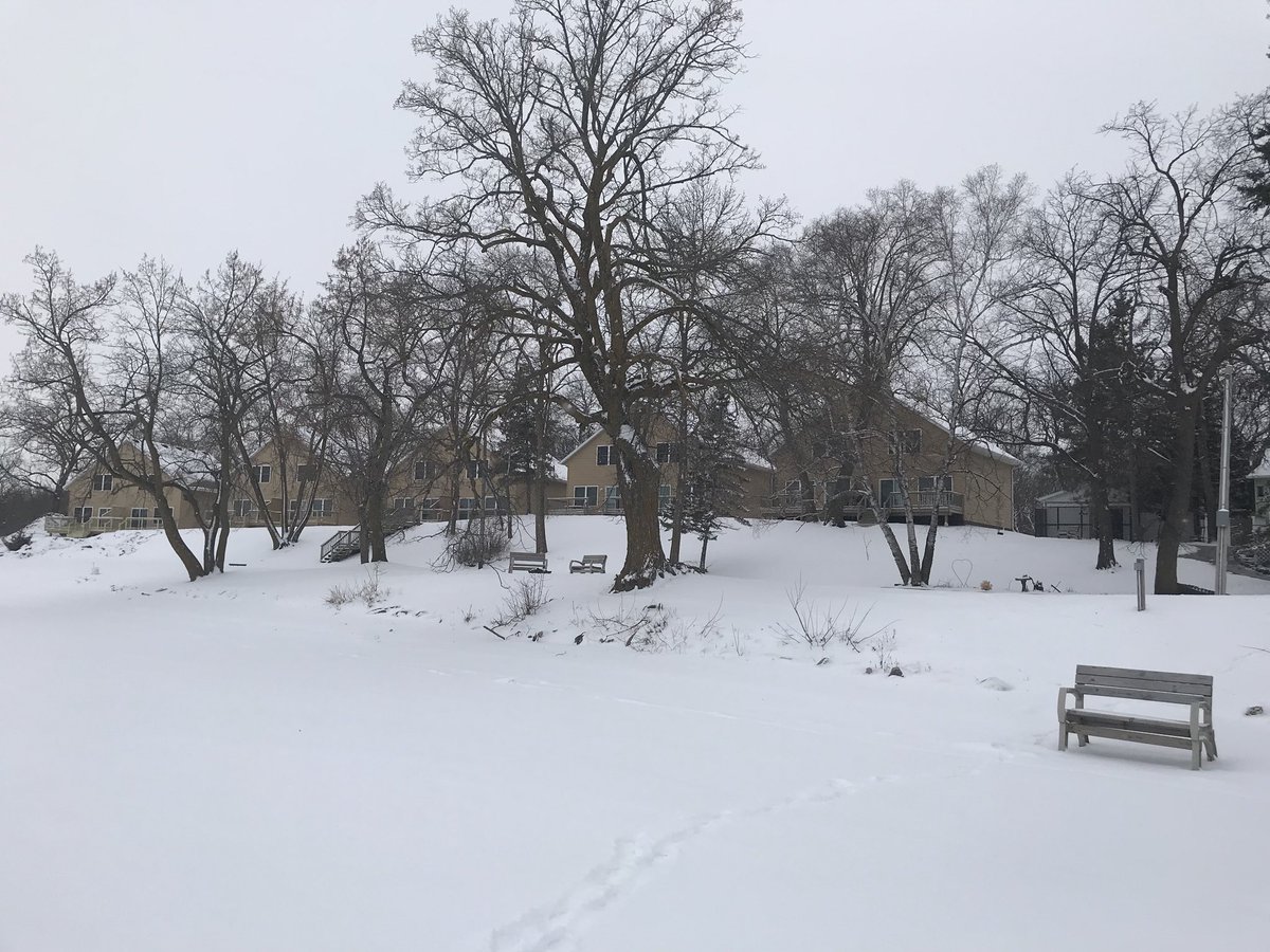 BonnieBeachMN's tweet photo. Happy Holidays from our winter wonderland. https://t.co/vbFrfoS1Ic
