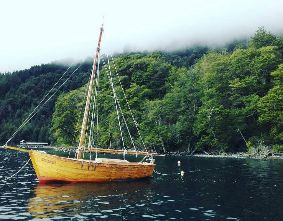 ¡Que lindo es nuestro sur! 
Lago Todo los Santos, Región de los Lagos.
¿Lo Conoces? #SurdeChile