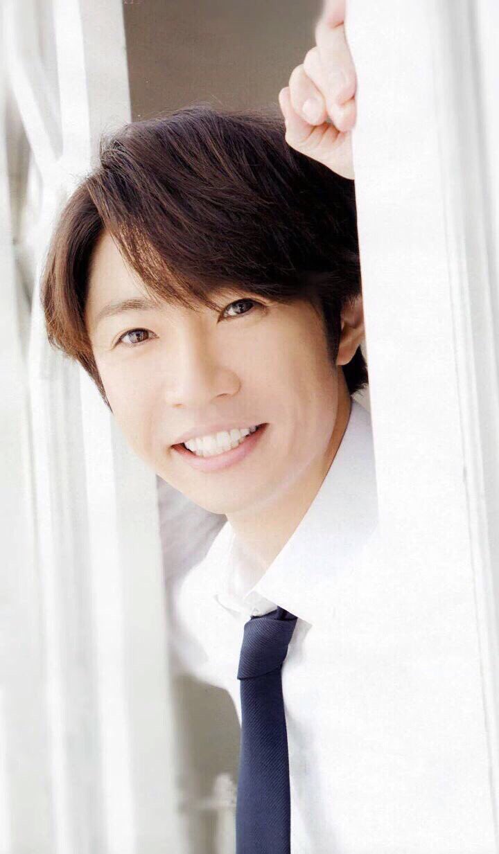 Twitter 上的 なーこ 相葉さんhappy Birthday いるだけで周りが明るくなり みんなに笑顔を与える人 やっぱりスーパーアイドル相葉ちゃん 年下といる時のアニキ感がすごくかっこいいです 年を追ってもどんどんかっこよくなっていく相葉さん これからも頑張り
