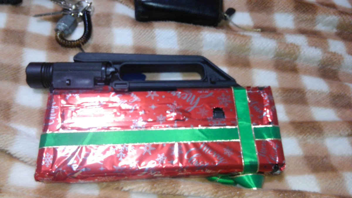 af24z3kai's tweet photo. 今日好評だった
KSCのマグプル FPG(FGM-9)のクリスマスバージョン

#九龍戦闘市街区
#九龍サバゲ
#九龍サバゲー
#Magpull
#FPG
#FGM9 https://t.co/orljSQVTgK