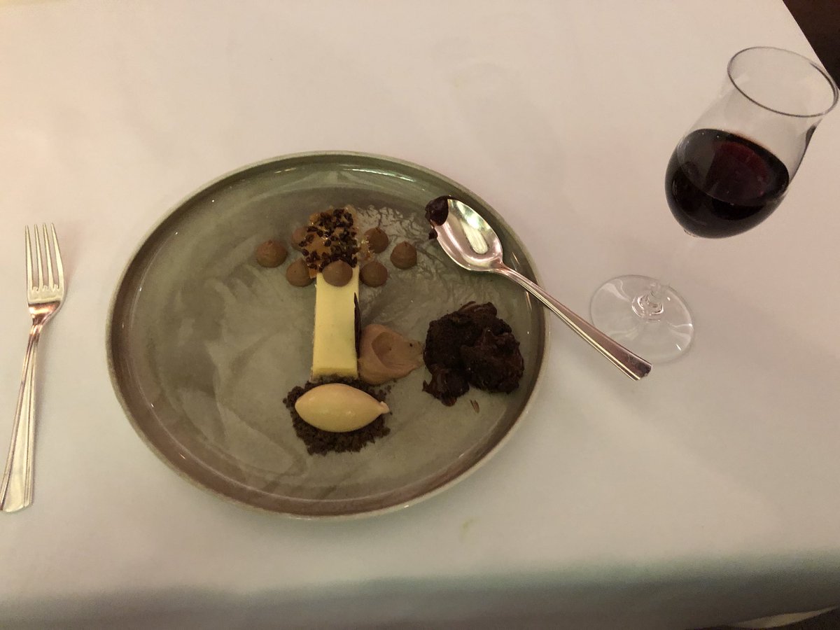 dashmeetchadha's tweet photo. Nick Saaf does a brilliant job in pairing wines with the splendid food at #MichelinStar #Alcron Restaurant @alcroncz #Prague https://t.co/FpttKw7S39