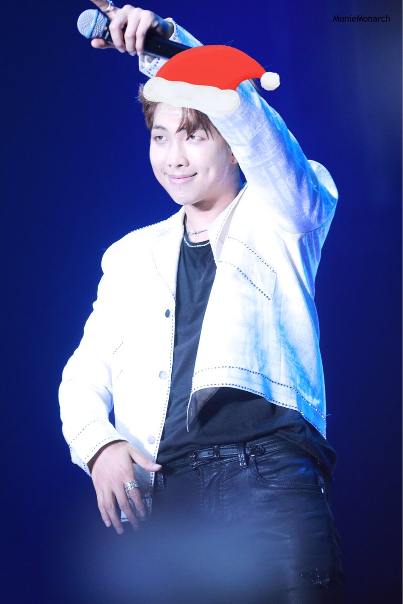 merry christmas
#랩몬스터 #RM #남준 #방탄소년단 #김남준 #BTS 
<a href="/BTS_twt/">방탄소년단</a>