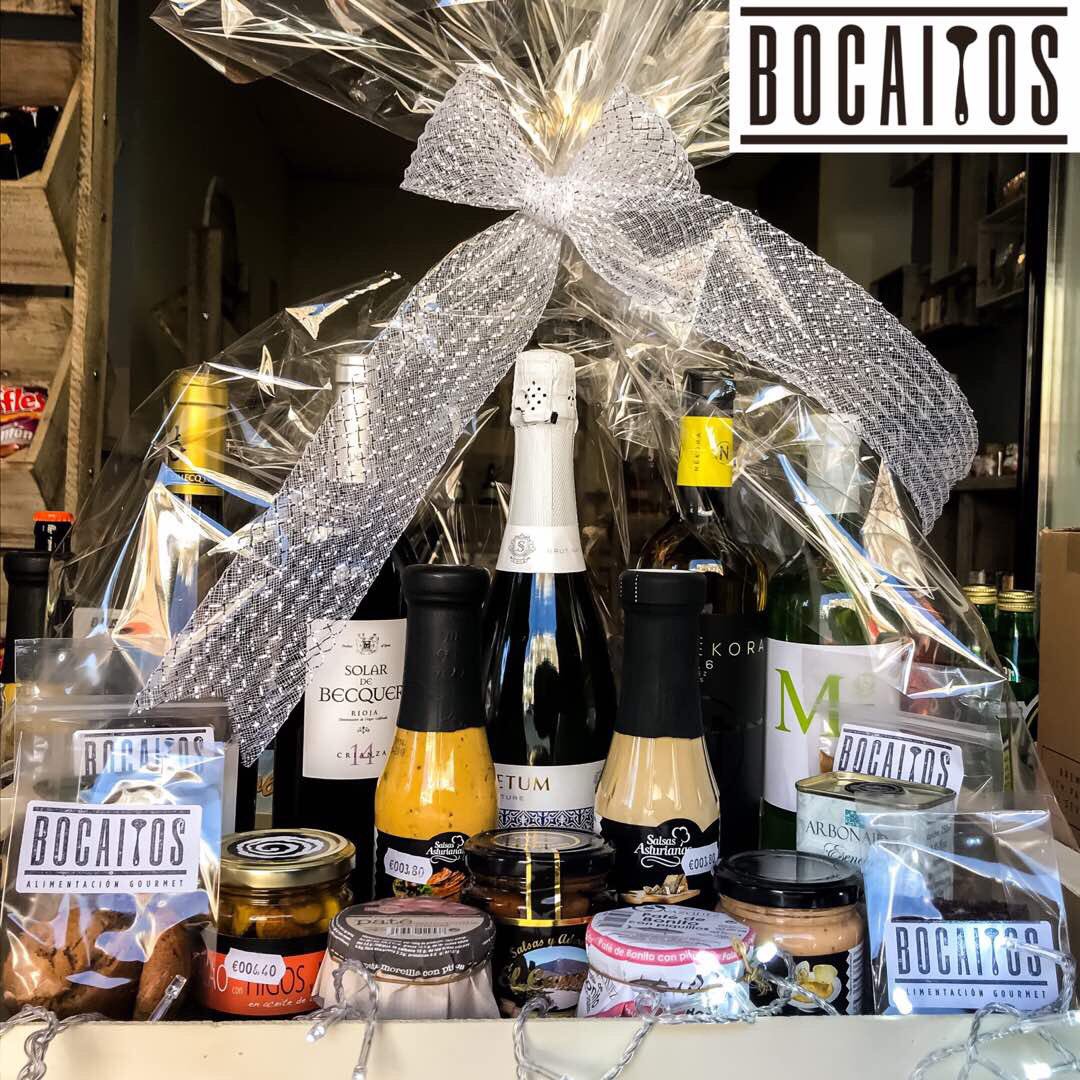 Bocaitos_es's tweet photo. ¿Necesitas algo especial para tu cena de noche buena? Hoy abrimos en Bocaitos y con nosotros puedes encontrar ese detalle que buscas! Estamos en la plaza de Italia frente a correos en Montequinto #Vino #Cava #cerveza #Craftbeer #Gourmet https://t.co/uBoy2sNO0q