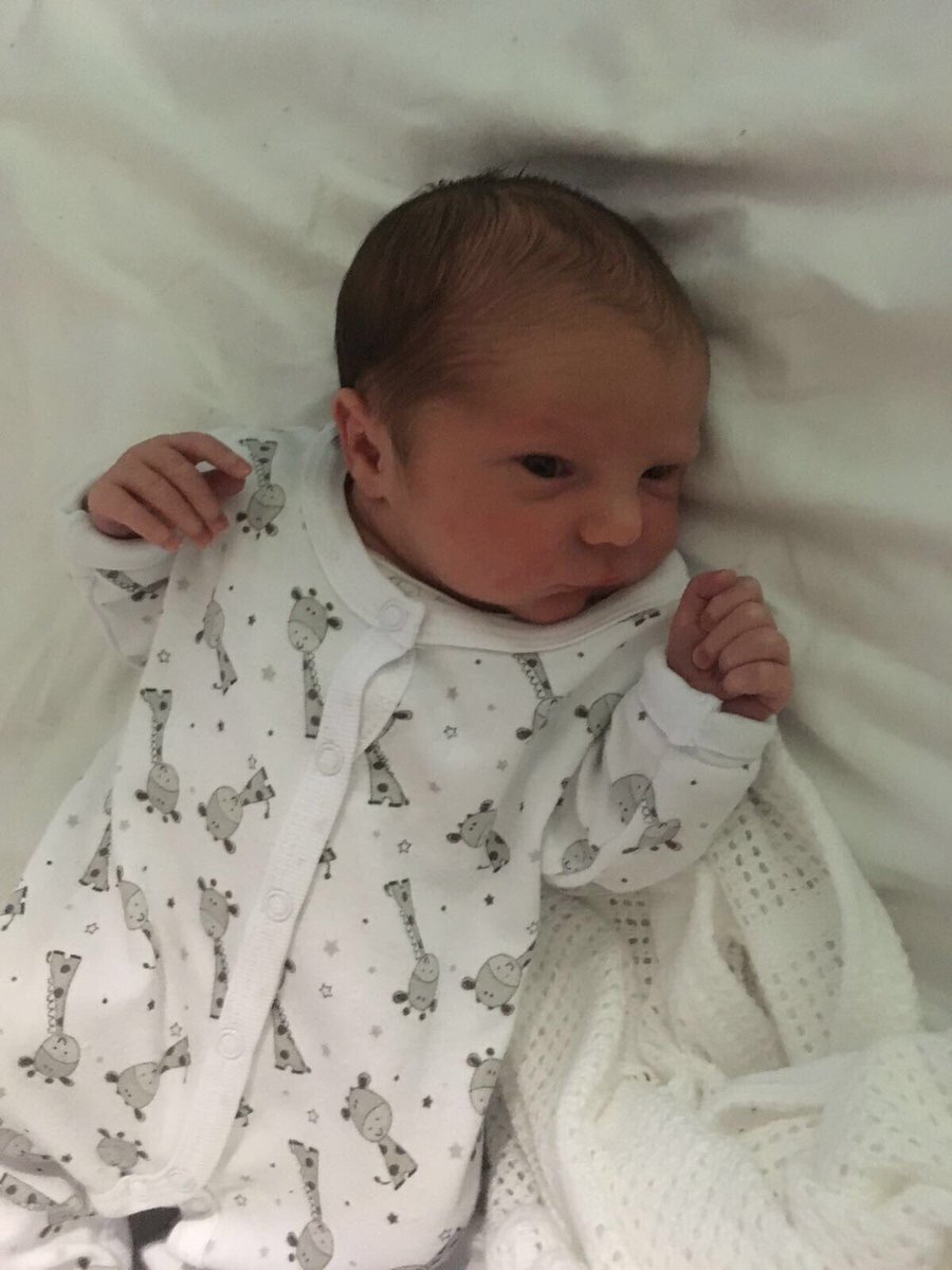 CirencesterRFC's tweet photo. Congratulations to Dan Morris and Meg. Baby Henry Joe Morris born Friday 22nd December 5.15pm 7lbs 10oz. Best present ever! Best wishes from all at @CirencesterRFC https://t.co/69Al7DGznC