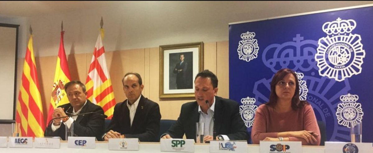 j_manuelsoler's tweet photo. #EquiparacionYa @JUSAPOL #Jusapol #20eBarcelona @ARPolicias Presidente del SPP, Calleja, no admite policías básicos en su sindicato. Increíble que hable como portavoz del colectivo policial !! Saquen conclusiones en que manos está el sindicalismo en el CPN https://t.co/bajEtilHf3