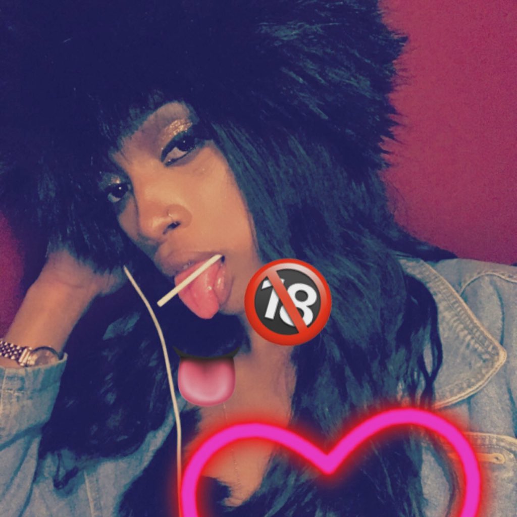 BaDAsszzzzz's tweet photo. #NewProfilePic  #18LooksAmazing ona Savage https://t.co/49HB6mSgM5
