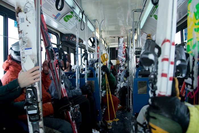 ErikaFWiggins's tweet photo. Take it easy on yourself and the environment - Complete Guide to Riding the Utah Ski Bus https://t.co/8vlIXzgZOo @SkiUtah @ProtectWinters #skiing #skiutah #skibus https://t.co/NRhgVdVQgA