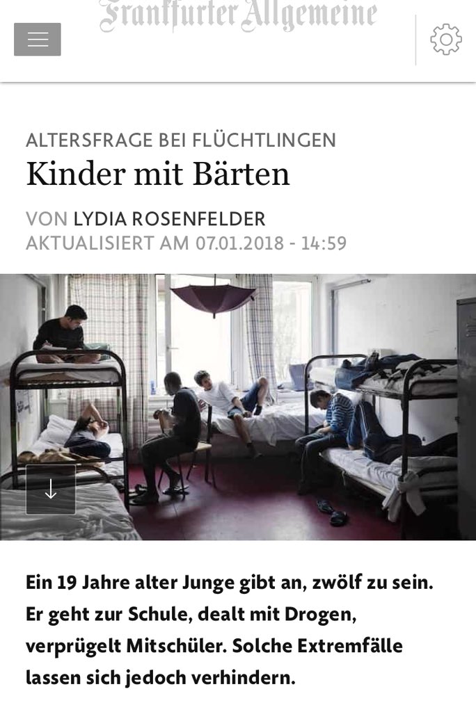 Was für Extremfall, in meiner Schulzeit gefühlt 3/4 der Klasse so. Selbst Özlem die Schönheit trug Bart und ab und zu kleine Schlägerei mit Haare ziehen.