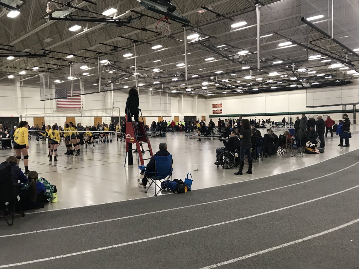 AndrewGavinAD's tweet photo. More than 750 athletes and spectators at the @uwparkside SAC today for a youth volleyball tournament! Thanks to our @UWParksideVB players for their hard work! #RangerIMPACT #CommitmentToCommunity https://t.co/f2VcHTJXVy