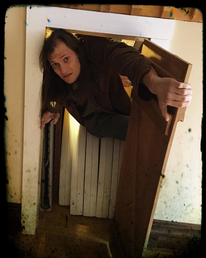 The_Currys's tweet photo. Found some kind of elf closet in historic Roberts Hall. Apparently Hank Williams performed here once, but no one knows if he ever found the elf closet. #mysteries #robertshall https://t.co/8kgoPt3iiZ https://t.co/xJnClCuNuR