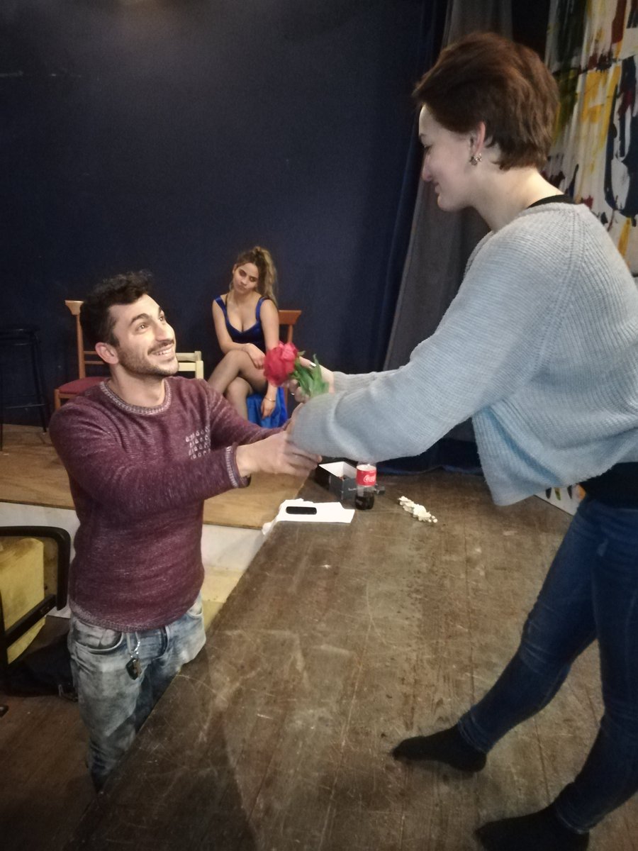 TeatroFaraNume's tweet photo. Mancano pochi giorni e le prove di #ViktorViktoria entrano nel vivo al #TeatroFaraNume.
#CompagniaTFN https://t.co/25zXJrGGHi