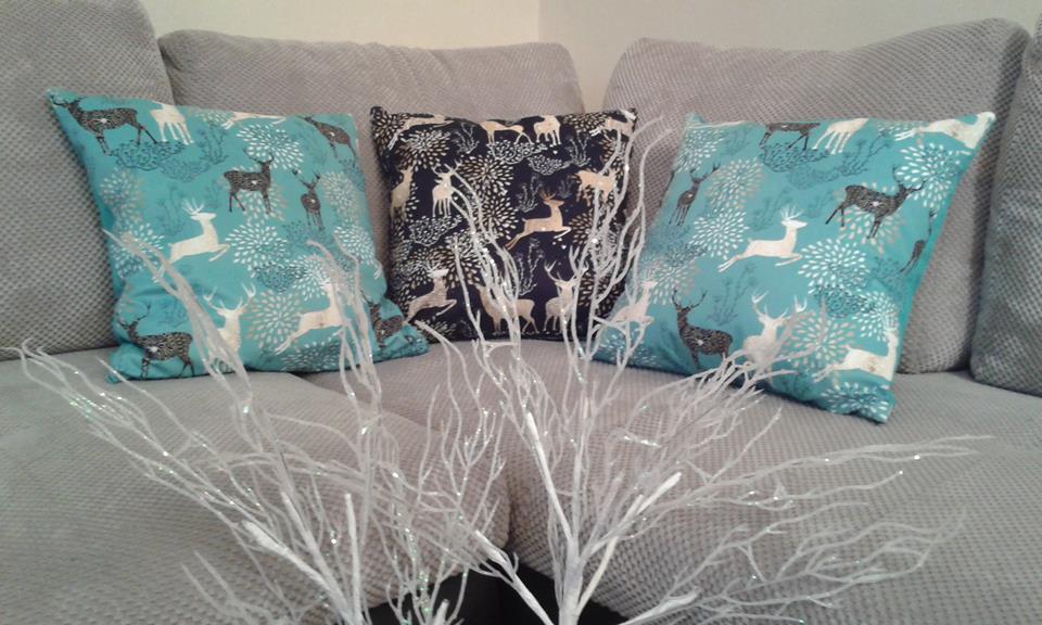 MagnoliaStudio3's tweet photo. New Year and velvet cushions <3 @MagnoliaStudio3 #cushion #homedecore #velvet #printedvelvet #deer #winter #NewYear #fabriconline #onlinestore #sewing #lovesewing #velvetcushion https://t.co/yEb9wG01sC