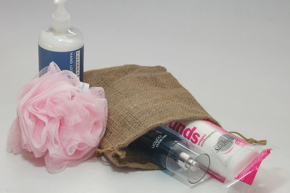 StateLineBag's tweet photo. Spa products pair perfectly with our burlap bags. Package them in burlap bags for a spa feel your customers will appreciate. #burlap #burlapbags #spa #skincare #spapackaging https://t.co/VKnUizvtxA