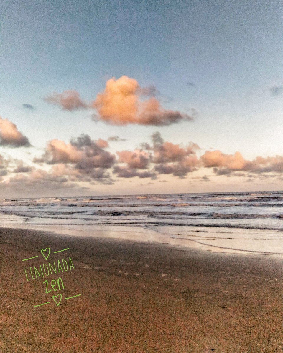 limonadazen's tweet photo. Uma linda imagem para inspirar a semana que vai começar. Que os próximos dias sejam de muito trabalho e energias positivas. 💪✌👊🙌🙏
#limonadazen #vibeboa #mefazbem #fimdetarde #praia #mar #finaldesemana https://t.co/tHInSixClD