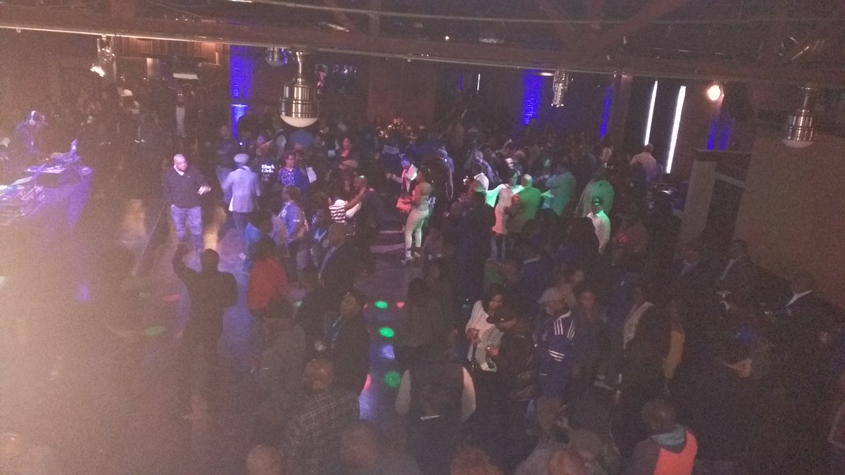 XiChiSigma1914's tweet photo. It's lit at 595 North. Just because the sun went down doesn't mean you can't fall through to the Xi Chi Sigma Founders' Day party. #GDOLD #PBS104 #TheXCSWay https://t.co/PsbXzBILGb