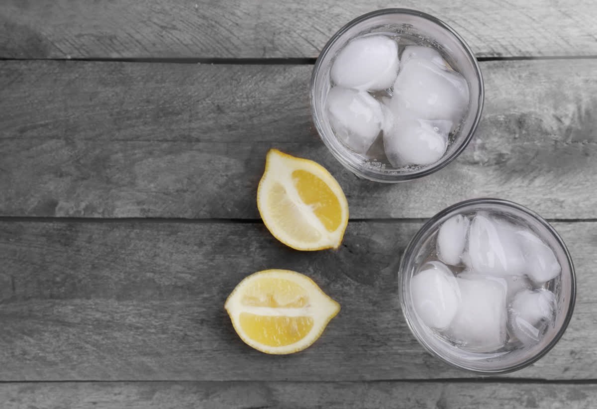 easyiceeasyice's tweet photo. Can you drink the water? Here's some valuable tips for eating and drinking safely when traveling abroad, from @smartertravel
https://t.co/xcgnRnllWr
#ice #easyice #water https://t.co/49rz6NSur2