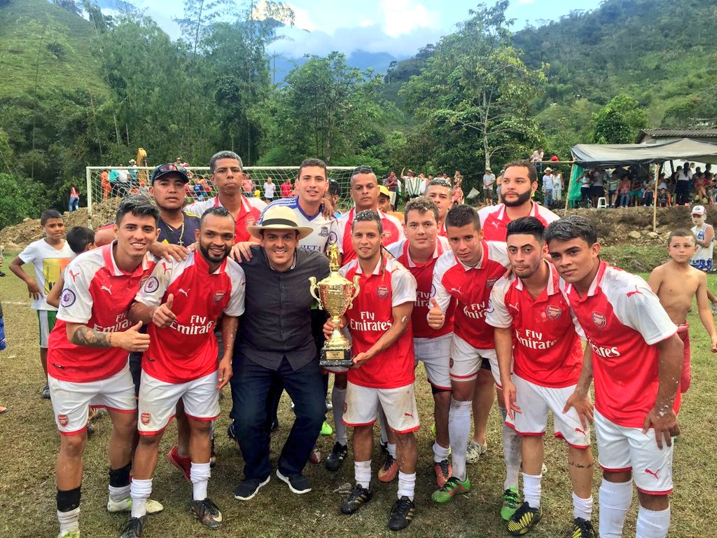 sanvalgo's tweet photo. Celebrando la Copa Reyes en el Corregimiento de Puerto Venus en el municipio de Nariño - Antioquia. 💪🏆 #CD20SENADO #ApasionadoPorColombia https://t.co/Dp6i9xPQFF