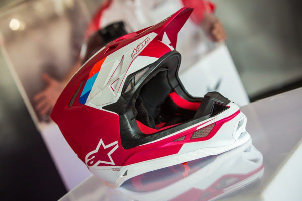 vmx_id's tweet photo. @alpinestars Launches All New Helmet 😍 #alpinestars SuperTech SM10 - RED🔥Gimana menurut kamu kuys ? 😎 Read more : First Look ! | Alpinestars Rilis Helm Baru `SuperTech S-M10` : https://t.co/dAF4NdE4G3
#alpinestars #alpinestarsprotects #vmxid #variasimx #vmx #CEOMessageMenpar https://t.co/h1Lgtt5rvI